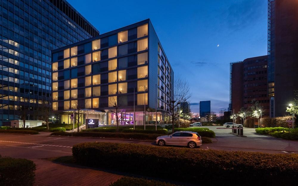 فندق Doubletree By Hilton Frankfurt Niederrad فرانكفورت المظهر الخارجي الصورة