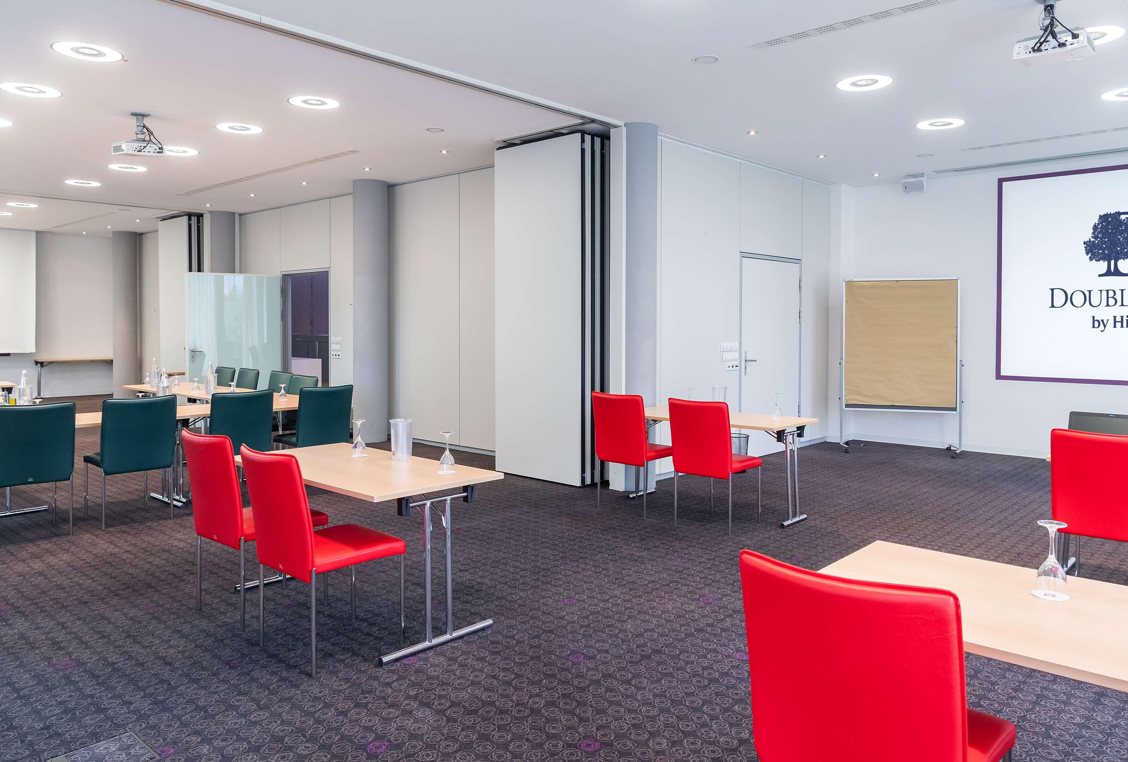 فندق Doubletree By Hilton Frankfurt Niederrad فرانكفورت المظهر الخارجي الصورة