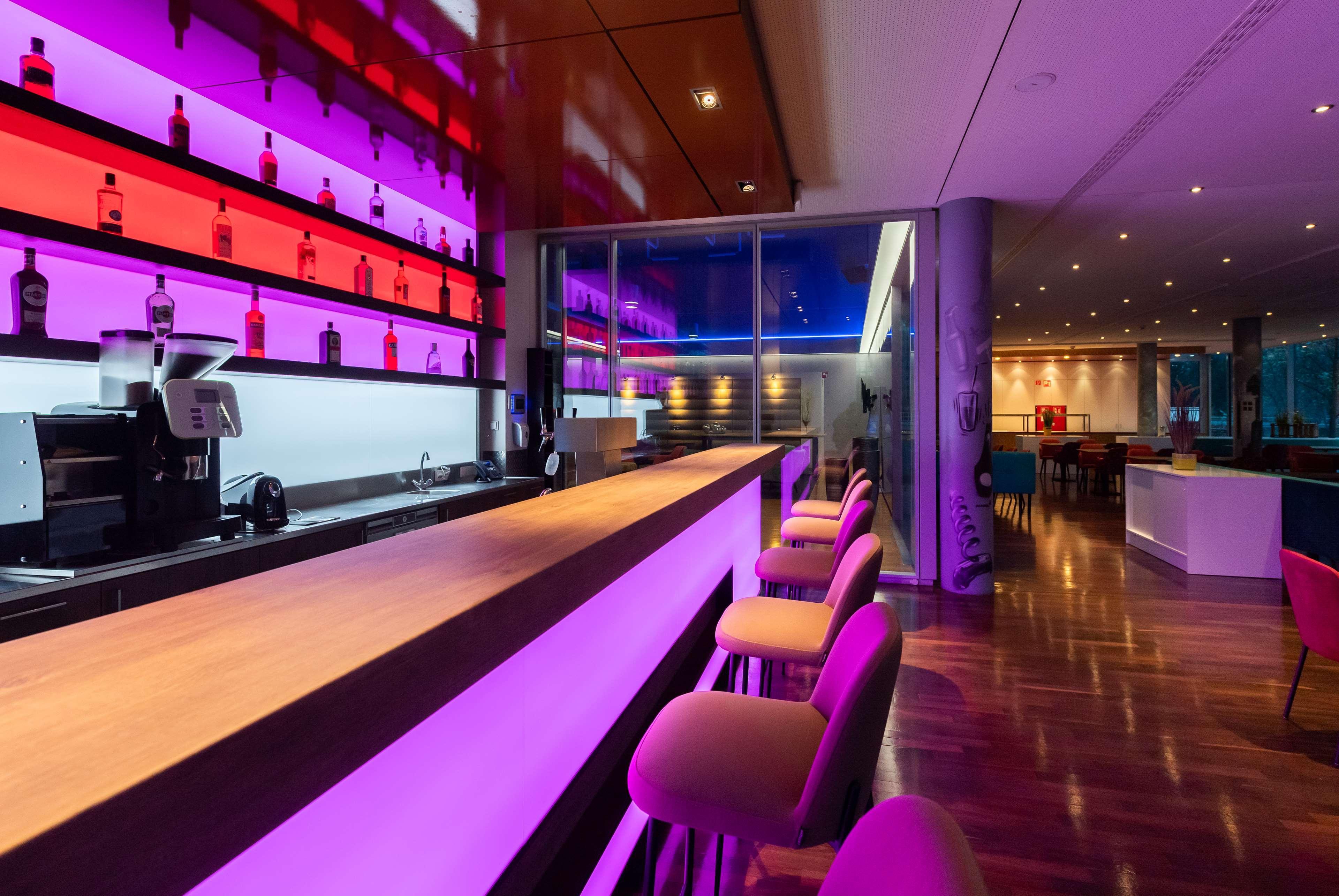 فندق Doubletree By Hilton Frankfurt Niederrad فرانكفورت المظهر الخارجي الصورة