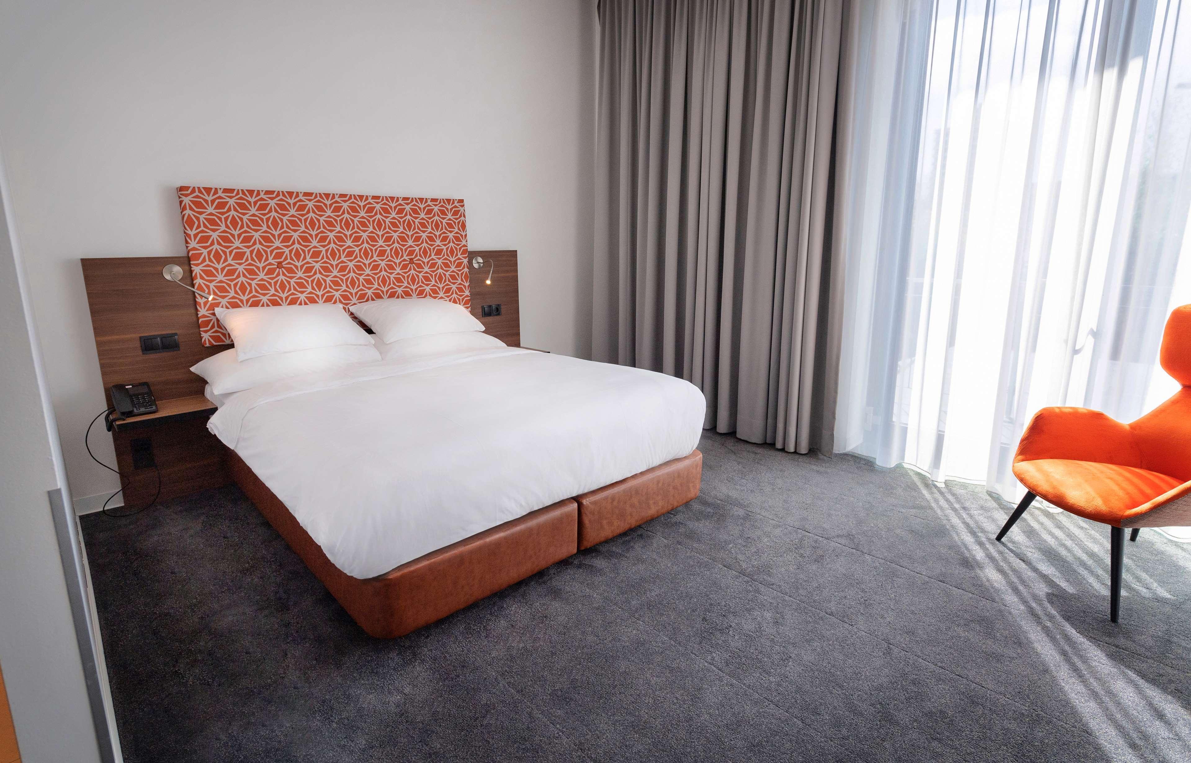 فندق Doubletree By Hilton Frankfurt Niederrad فرانكفورت المظهر الخارجي الصورة