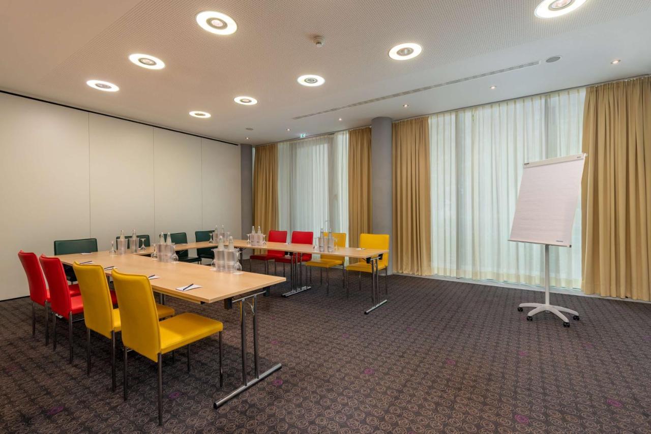 فندق Doubletree By Hilton Frankfurt Niederrad فرانكفورت المظهر الخارجي الصورة