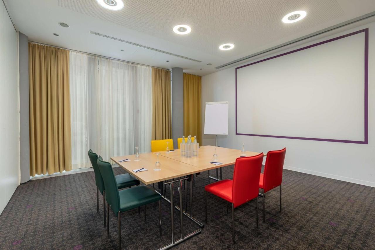 فندق Doubletree By Hilton Frankfurt Niederrad فرانكفورت المظهر الخارجي الصورة