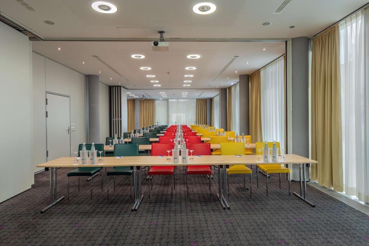 فندق Doubletree By Hilton Frankfurt Niederrad فرانكفورت المظهر الخارجي الصورة