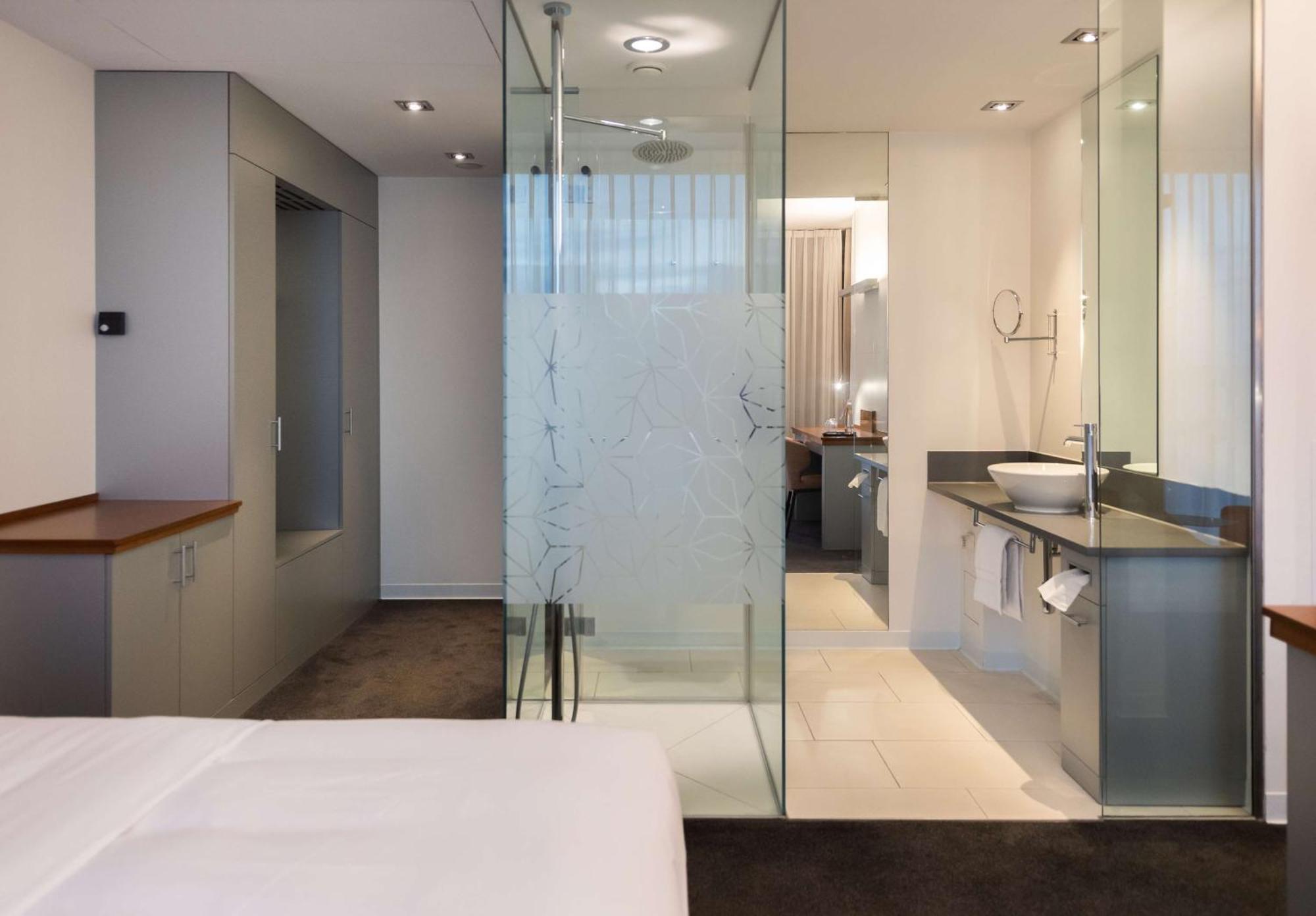فندق Doubletree By Hilton Frankfurt Niederrad فرانكفورت المظهر الخارجي الصورة