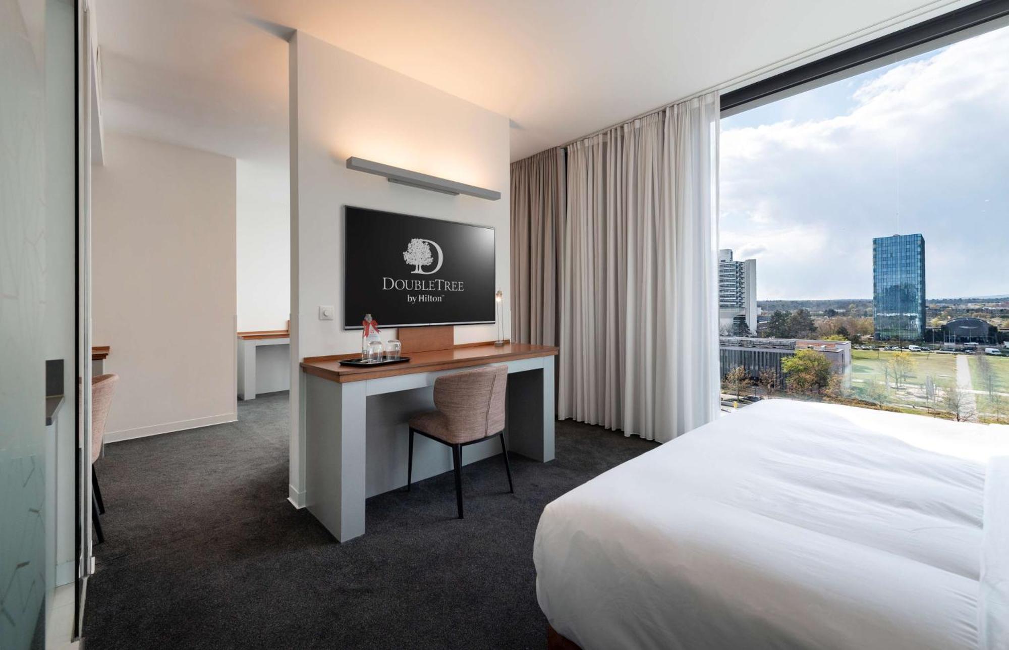 فندق Doubletree By Hilton Frankfurt Niederrad فرانكفورت المظهر الخارجي الصورة