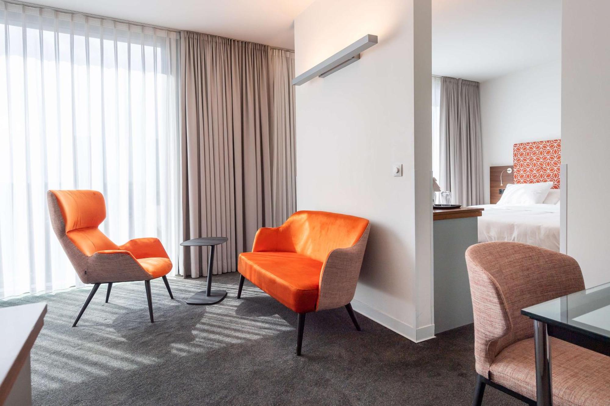 فندق Doubletree By Hilton Frankfurt Niederrad فرانكفورت المظهر الخارجي الصورة
