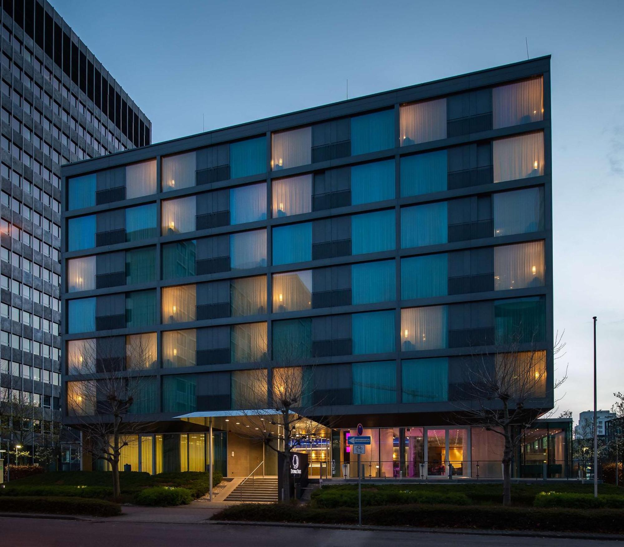 فندق Doubletree By Hilton Frankfurt Niederrad فرانكفورت المظهر الخارجي الصورة